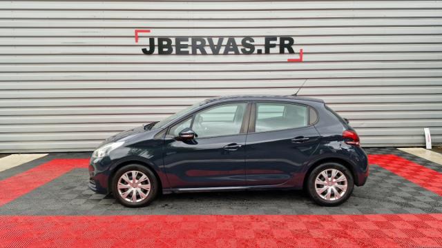 Peugeot 208 image 7