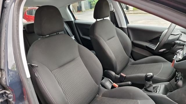 Peugeot 208 image 9