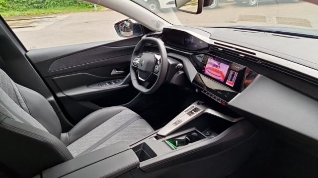 Peugeot 408 image 2