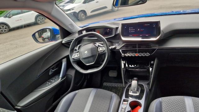 Peugeot 2008 image 3