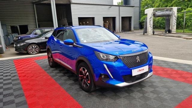 Peugeot 2008 image 2