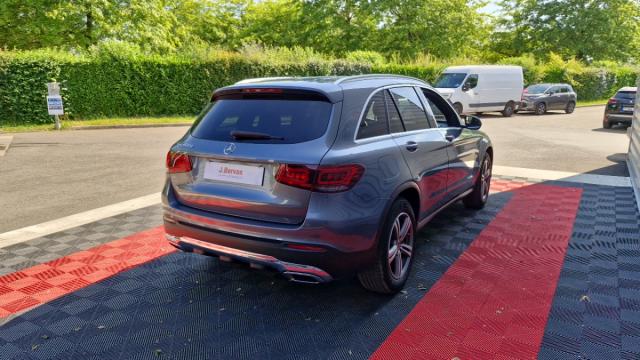 Mercedes Benz Glc image 2