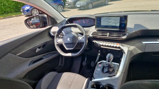 Peugeot 3008 image 3