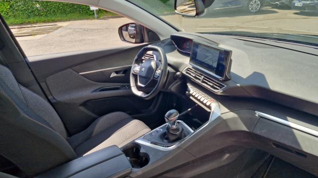 Peugeot 3008 image 9