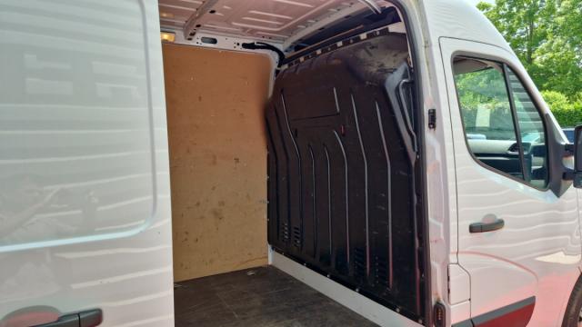 Renault Master image 4