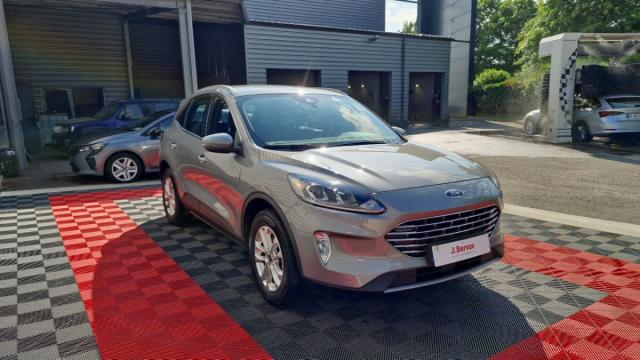 Ford Kuga image 9