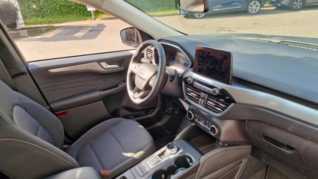 Ford Kuga image 2
