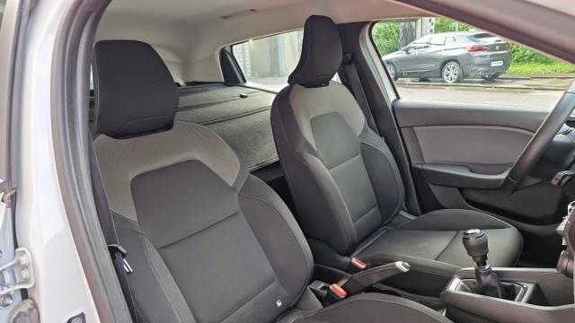 Renault Clio image 8