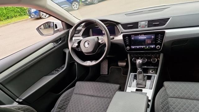 Skoda Superb Combi image 5