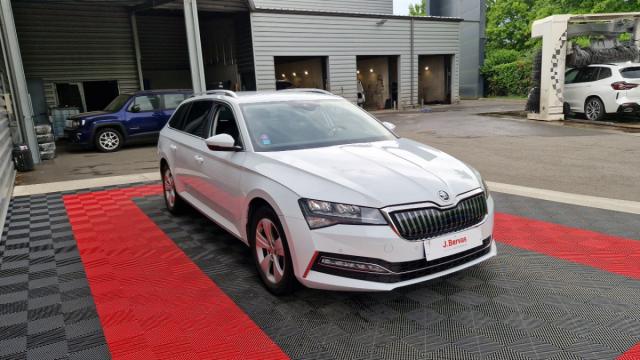 Skoda Superb Combi image 6