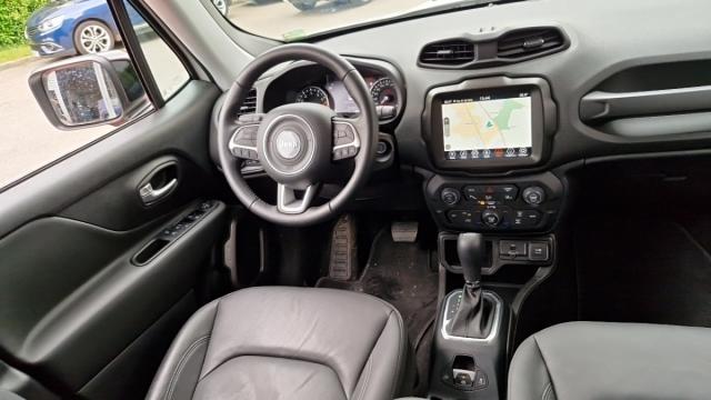 Jeep Renegade image 8
