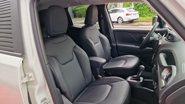 Jeep Renegade image 5