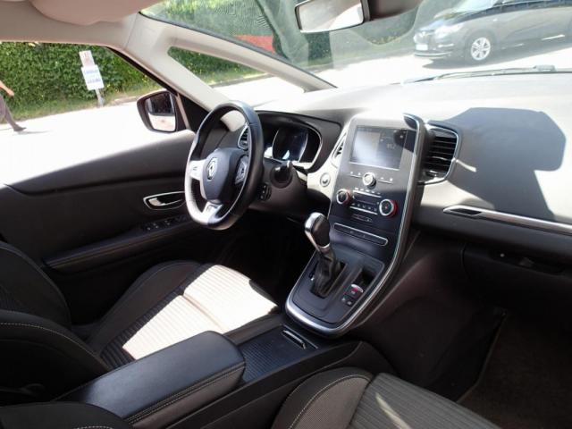 Renault Scénic image 2
