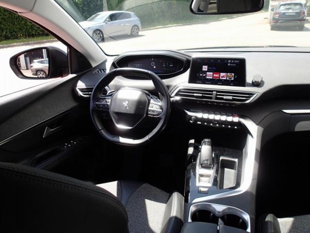Peugeot 3008 image 8