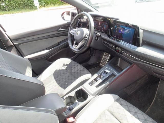 Volkswagen Golf image 9