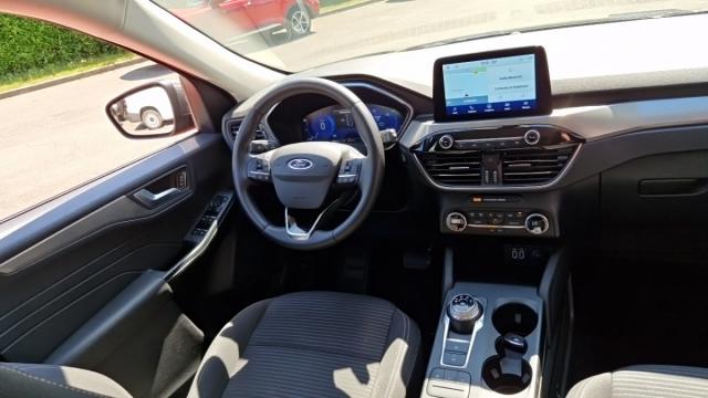 Ford Kuga image 2