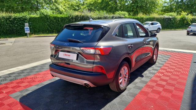 Ford Kuga image 5