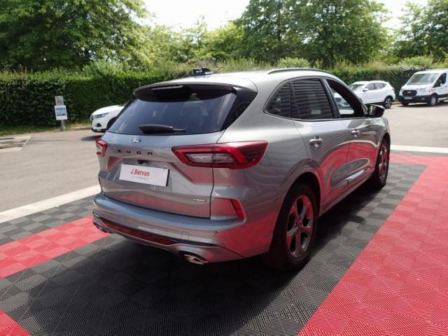 Ford Kuga image 3