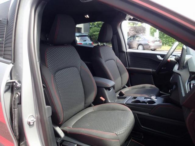 Ford Kuga image 1
