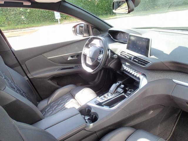 Peugeot 5008 image 1