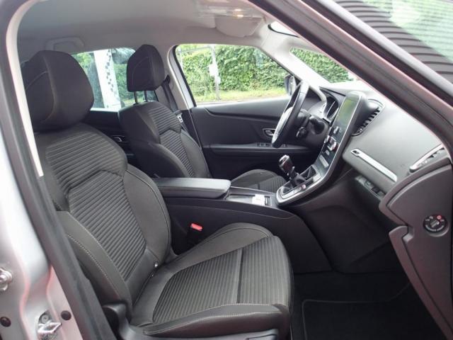 Renault Grand Scénic image 8