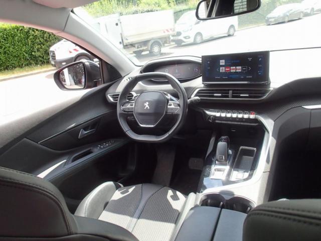 Peugeot 5008 image 9