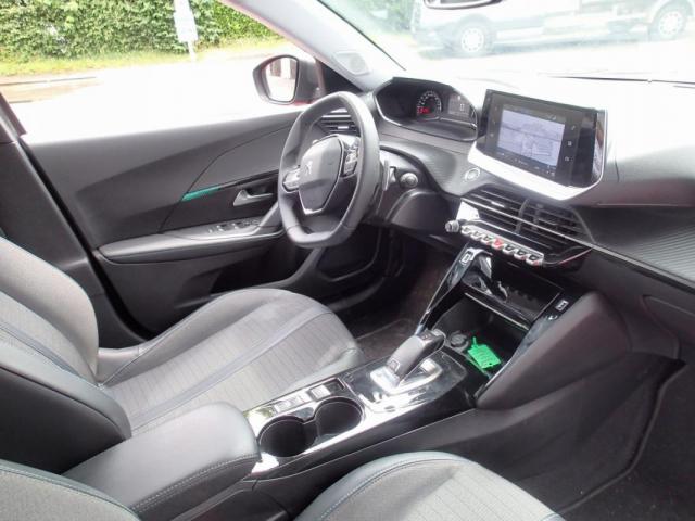 Peugeot 2008 image 7