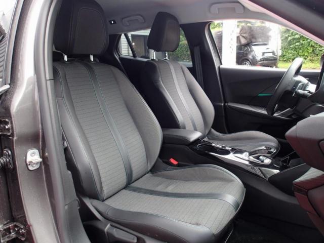 Peugeot 2008 image 6