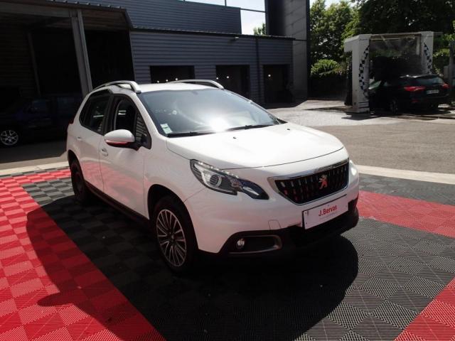 Peugeot 2008 image 3