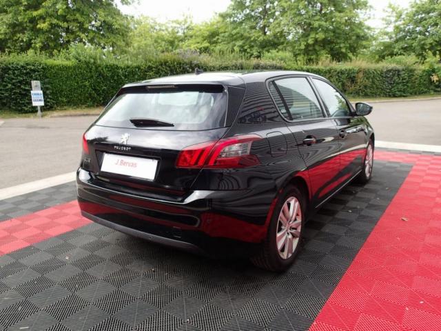 Peugeot 308 image 1