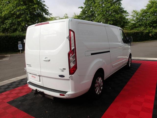 Ford Transit Custom image 7