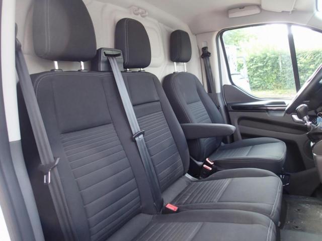 Ford Transit Custom image 5