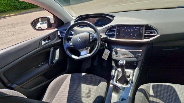 Peugeot 308 image 1