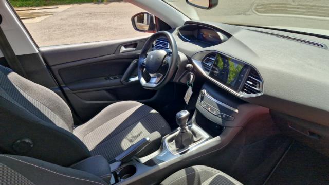Peugeot 308 image 9