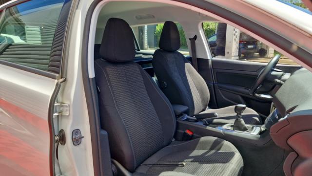 Peugeot 308 image 8