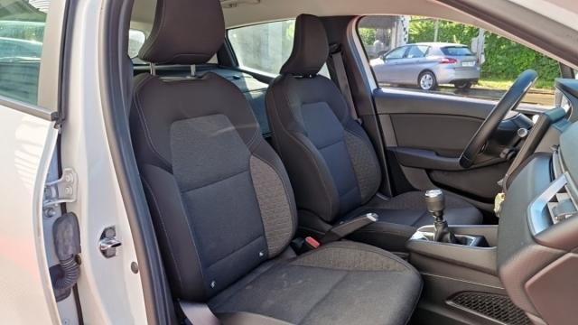 Renault Clio image 2