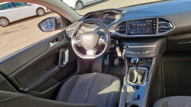 Peugeot 308 image 9