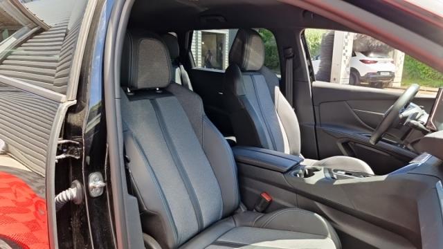 Peugeot 5008 image 4