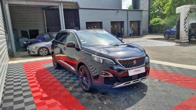 Peugeot 5008 image 1