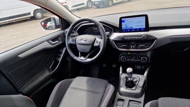 Ford Focus image 9