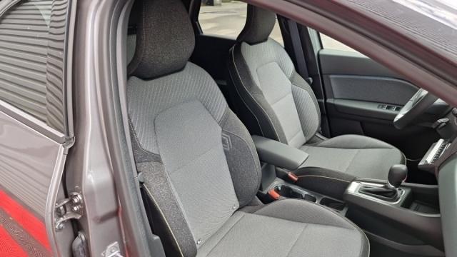 Renault Captur image 3
