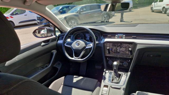 Volkswagen Passat Sw image 2