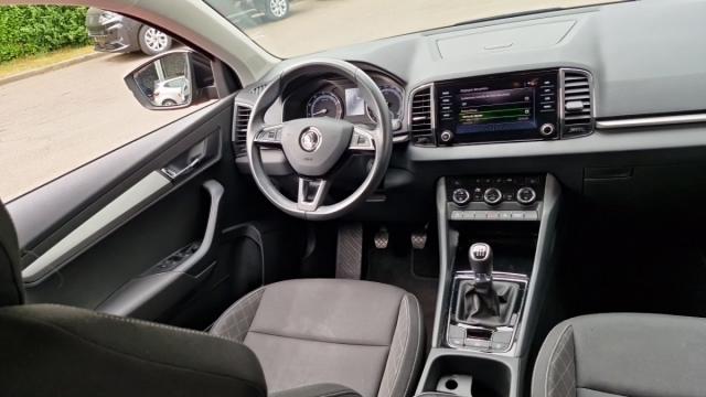 Skoda Karoq image 8