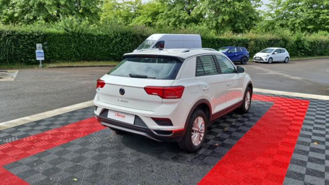 Volkswagen T-Roc image 9
