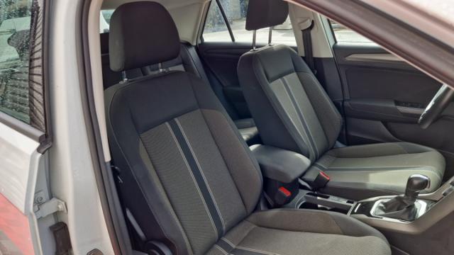 Volkswagen T-Roc image 4