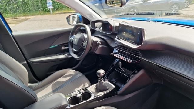 Peugeot 2008 image 3