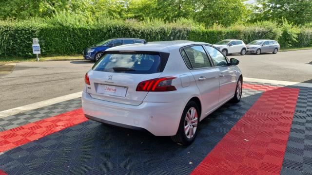 Peugeot 308 image 1
