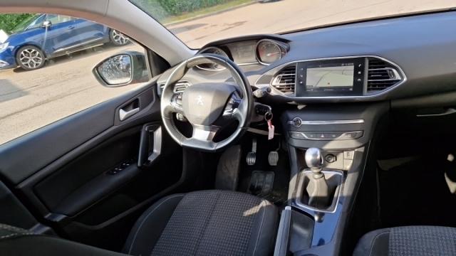Peugeot 308 image 3