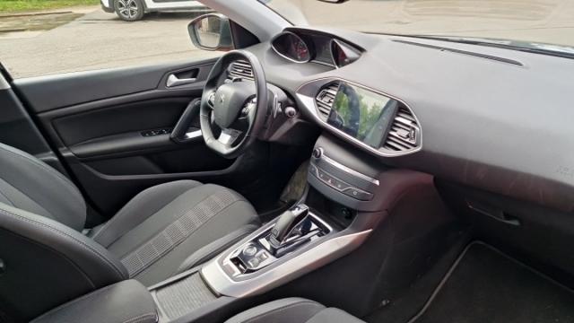 Peugeot 308 image 1