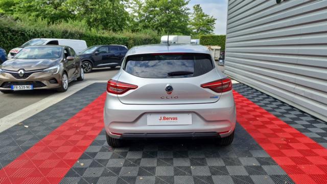 Renault Clio image 9